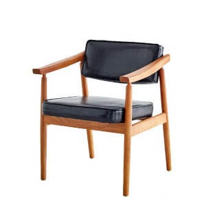 Schmidt Chair(슈미트 체어)